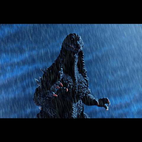 Toho 30cm Series Yuji Sakai Sculpt Collection Godzilla (2002) Battle in the Storm Figure