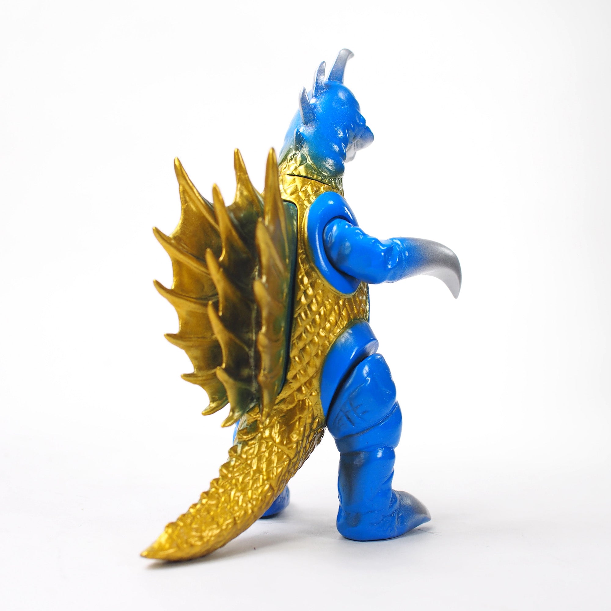 CCP Middle Size Series Gigan Standard Blue – Godzilla