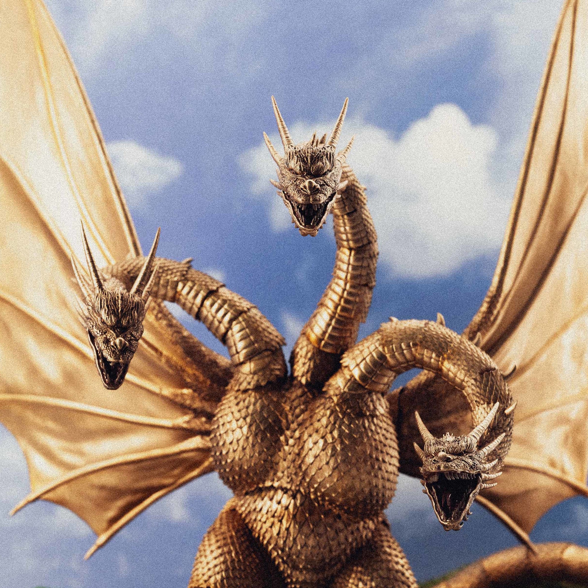 HIYA Godzilla vs. King Ghidorah Exquisite Basic King Ghidorah PX Previews  Exclusive Figure